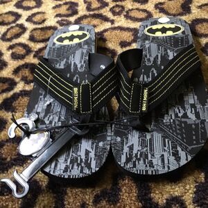 Batman Men's Flip Flops Sandals Size XL 13/14 MultiColor